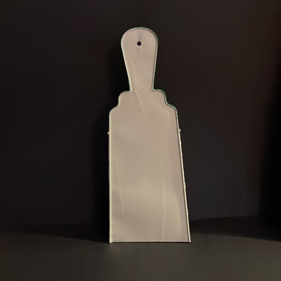 White Farmhouse Planter - Picture 2 of 4